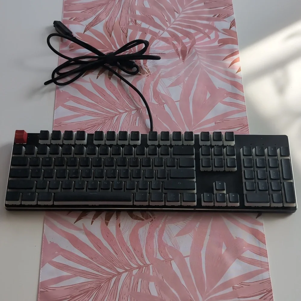 Glorious Custom Gaming Keyboard GMMK RGB Full Size - Wired Mechanical keyboard